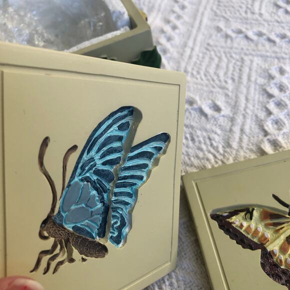 VTG 3D Butterfly Coaster Set w/ Holder 4‑Piece Resin Square New Open Box Cottage - Picture 9 of 16